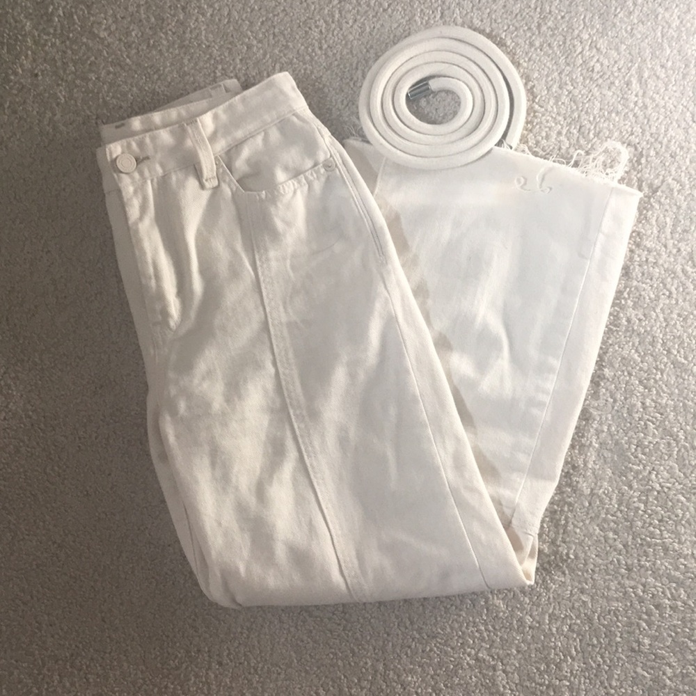 White mom jeans